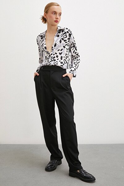 Never more Black V-Neck Leopard Patterned Shirt