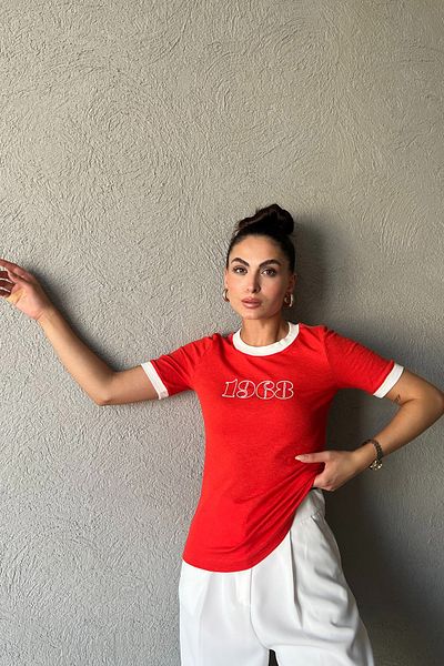 Seda Yalçın Atelier 1968 Orange DeTailed Brand Model Basic T-Shirt
