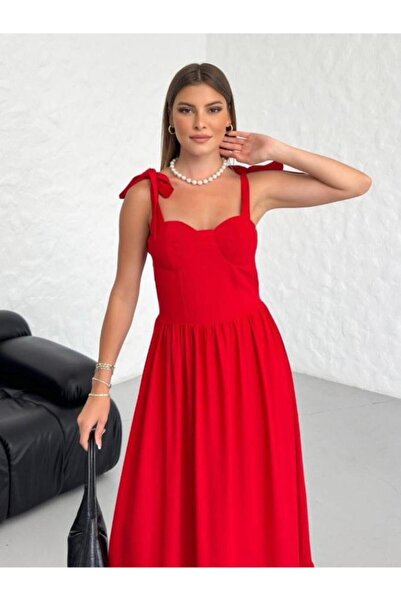 lovebox Bağlama Askı Detaylı Kloş Kesim Prenses Model Siyah Kadın Elbise 005