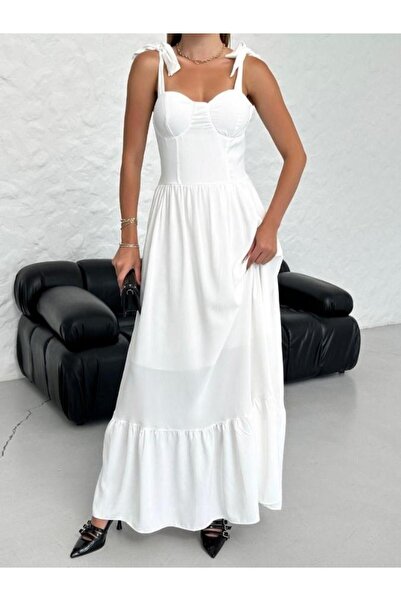 lovebox Bağlama Askı Detaylı Kloş Kesim Prenses Model Siyah Kadın Elbise 005