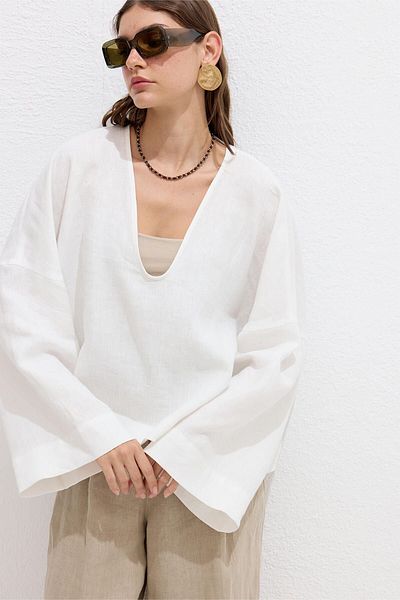 Manuka Lněná halenka Ecru Premium s výstřihem do V