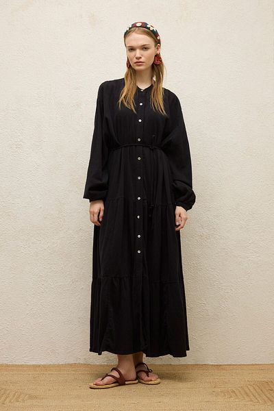 Manuka Schwarzes Oversize-Kleid mit Kordelzug
