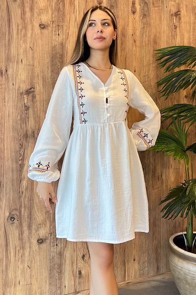 GÜLSELİ Rochie crem cu detaliu broderie - nasturi frontali