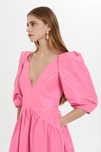 GİZİA Pink Long Dress - V-neck, Deep Chest and Back Low-cut, Lined
