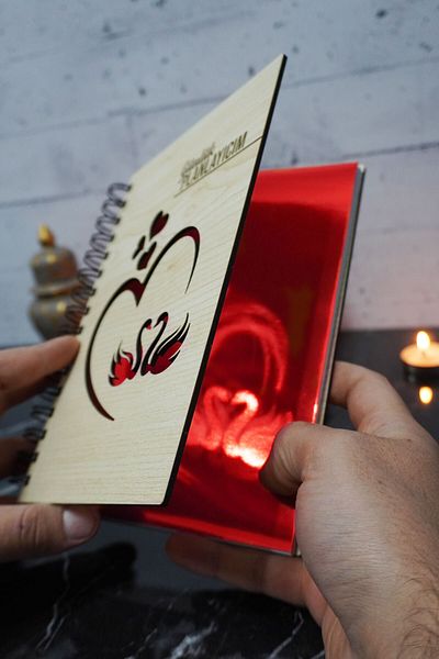 markcat A5 Swan Love Design - Caiet de planificare zilnică, copertă din lemn, planificare nedatată și nedată