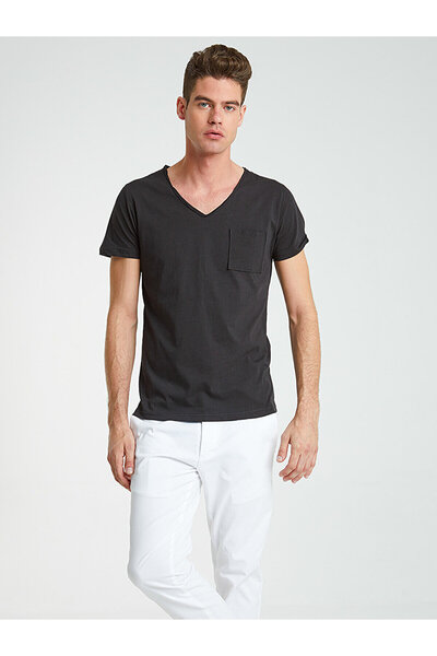 Ltb V-neck Black T-shirt with Pockets