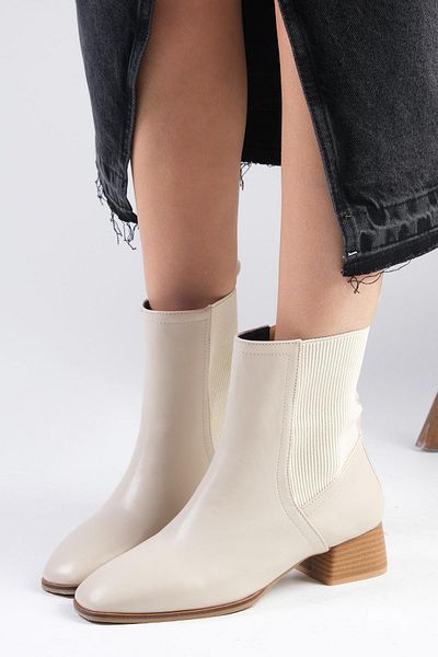 Mio Gusto Shania Beige Women's Heeled Boots - Thin Fur Lined, Elastic Blunt Toe