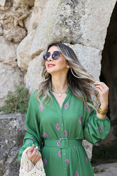 bytugcekaya Yeşil Eteği Pembe Desenli Kemerli Elbise