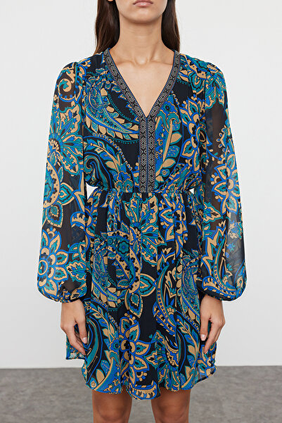 Trendyol Collection Zöld virágmintás - bélelt és bélelt miniruha Twoaw25el00182