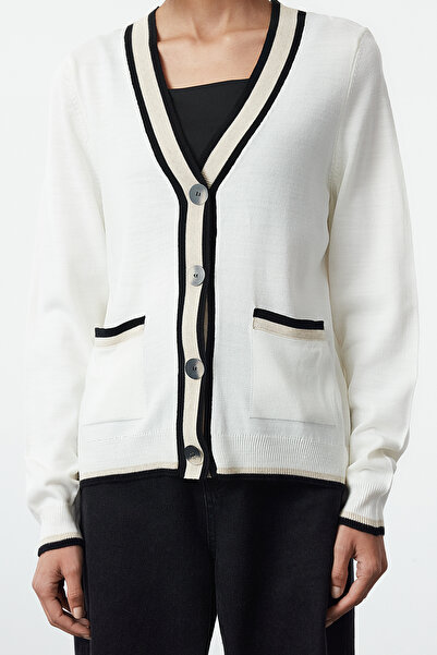 Trendyol Collection Ecru Block Patterned Knitwear Cardigan - TWOAW25HI00041