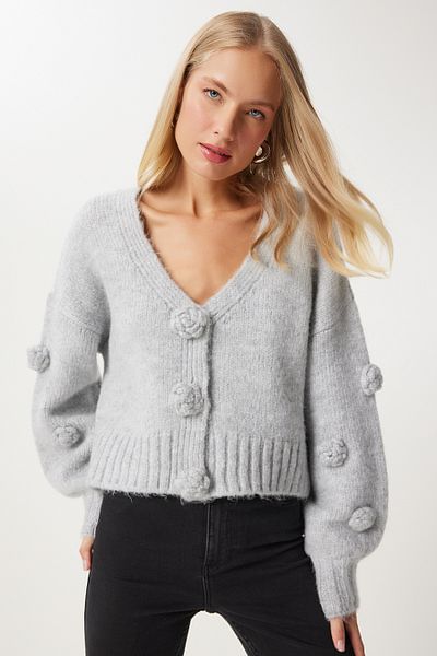 Happiness İstanbul Graue Strickjacke mit Pompom-Blumenmuster für Damen - Pf00078