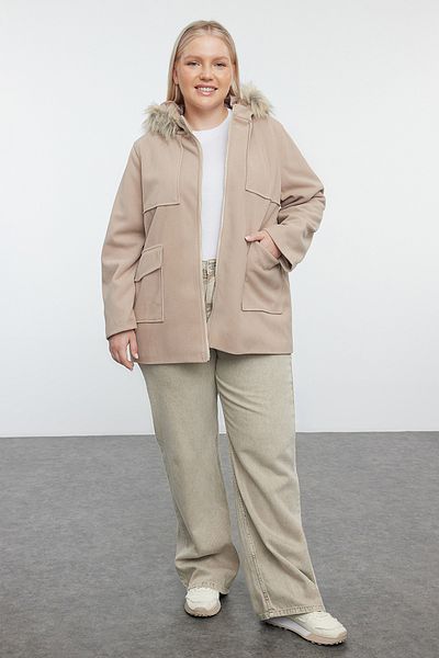 Trendyol Curve Pelziger Nerzmantel mit Kapuze - Regular Fit TBBAW25DD00004