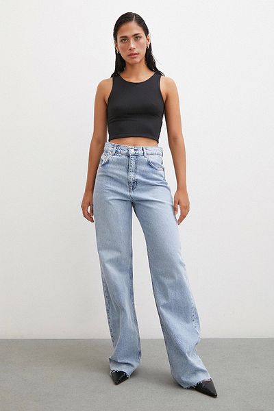 Never more Black Basic Crop Top