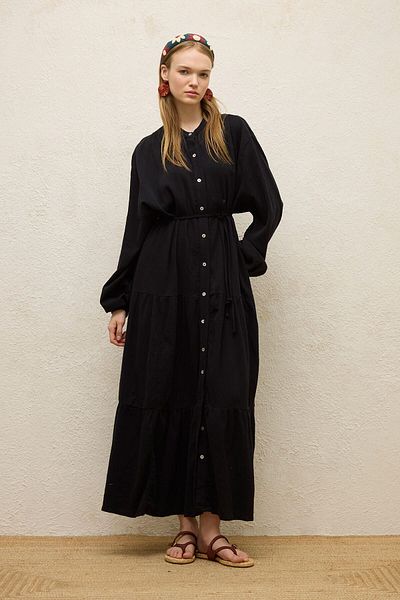 Manuka Schwarzes Oversize-Kleid mit Kordelzug