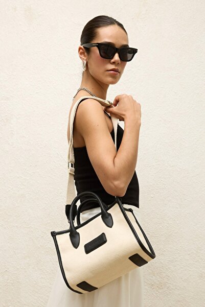 Manuka Mini taška z přírodního plátna černá