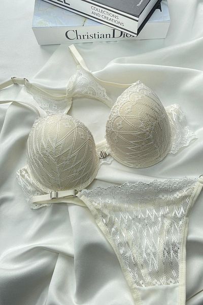 MILANOFOX Butterfly Patterned Supported and Underwire Gathering Bralet Bra Set