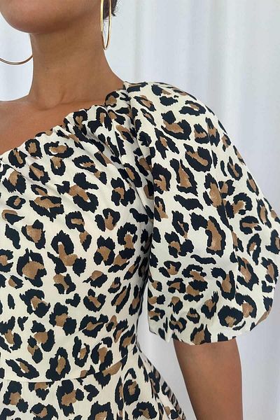 Mine Tan Butik Λευκό γυναικείο φόρεμα με μονό μανίκι λεοπάρ