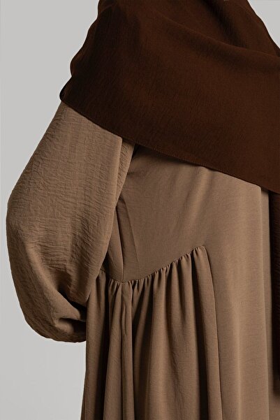 Emare Φόρεμα Ayrobin με ρόμπα βιζόν