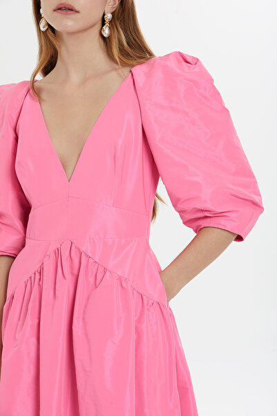 GİZİA Pink Long Dress - V-neck, Deep Chest and Back Low-cut, Lined