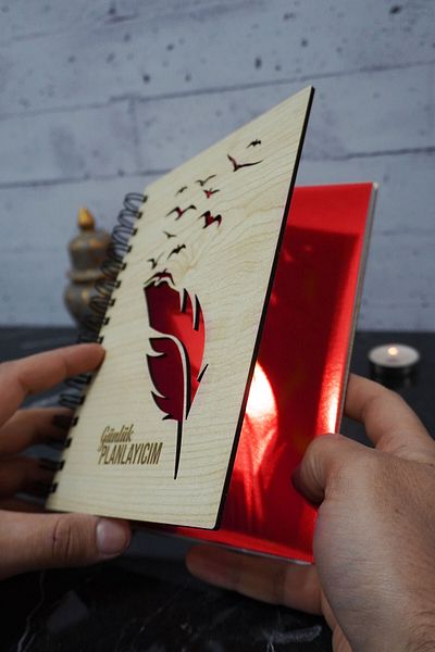 markcat Caiet de planificare din lemn A5 Feather Pen - Agenda fără timp și planificator zilnic