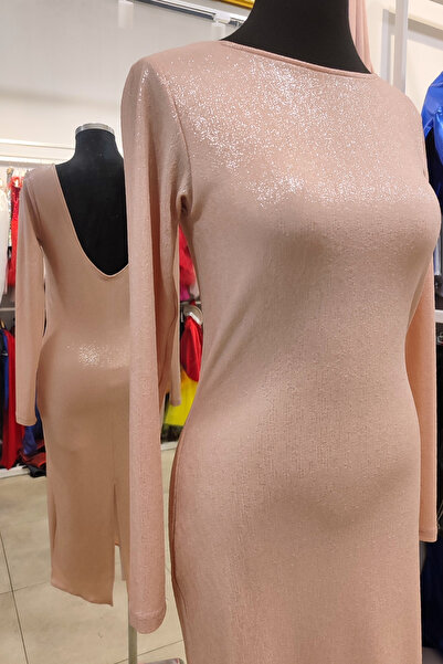 Due Stelle Sırt Dekolteli Uzun Kollu Yırtmaçlı Midi Elbise - Parlak Pudra Şık Davet ve Özel Günler İçin Elbise