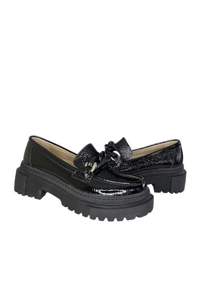 Platin Siyah Rugan Kadın Toka Detaylı Günlük Ayakkabı