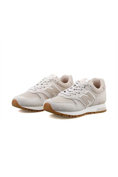 New Balance حذاء رياضي كاجوال للجنسين باللون البيج