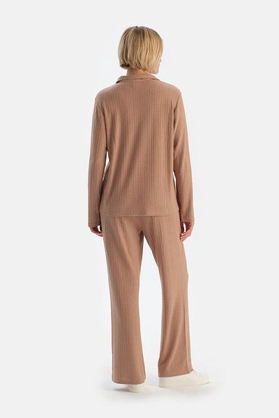 Dagi Beiges Hemd – Strickdetail
