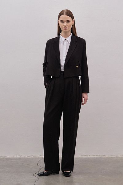 Mathilda By Çiğdem Bilici Set de pantaloni Palazzo Crop Jacket cu nasturi aurii pentru femei