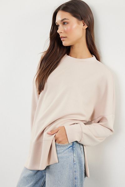 Trendyol Collection Πλεκτό φούτερ με μαλακό κουμπιά με λαιμόκοψη με κουμπιά - Λεπτομερής σχισμή TWOAW25SW00057