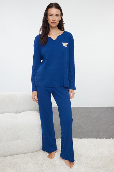 Trendyol Collection Námořnická modrá bavlněný medvídek, žebrovaný, pletený pyžamový set Thmaw25Pt00024