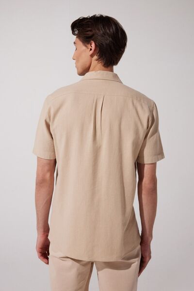 Lee Beige Colored 100% Cotton Regular Fit Short Sleeve Shirt