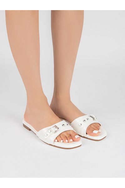 Raid By Styli Buckle Detail Flat Sandals