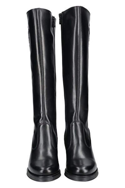 Nero Giardini Obelisk - pohodlný a stylový