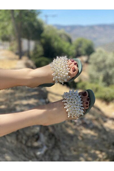 Saltopik Παντόφλες με πράσινο τακούνι με πέρλες