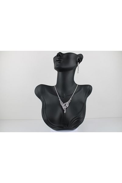 Zanora Ahu Model Necklace and Earring Set