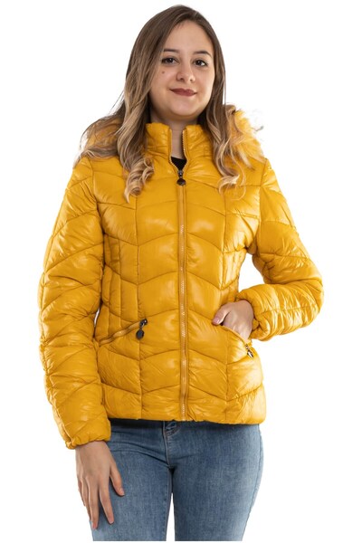 Robin D89739 Şapkalı Cepli Kısa Kadın Şişme Mont