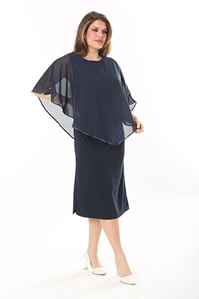 Şans Šaty v námořnické modré šifonové čepici Plus Size - 65N37910