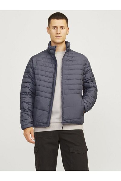 Jack & Jones Flauschige Jacke. Flauschige Jacke