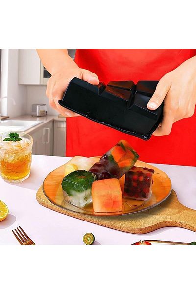 Myend 6-Piece Square Ice Mold - XL Icebox and Presentation Ice Cube 5cm