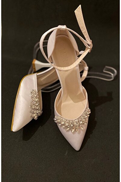 LADİESHOE أحذية نسائية مرصعة بالأحجار