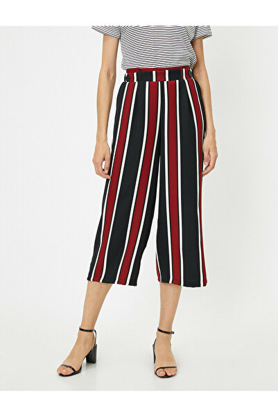 Koton Geknöpfte, bequem geschnittene Hose