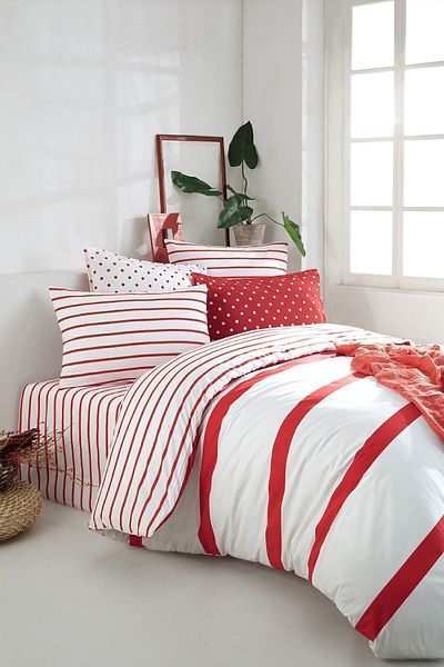 Cote Blanc Red Simple Line 100% Cotton Set