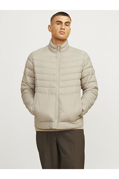 Jack & Jones Flauschige Jacke. Flauschige Jacke