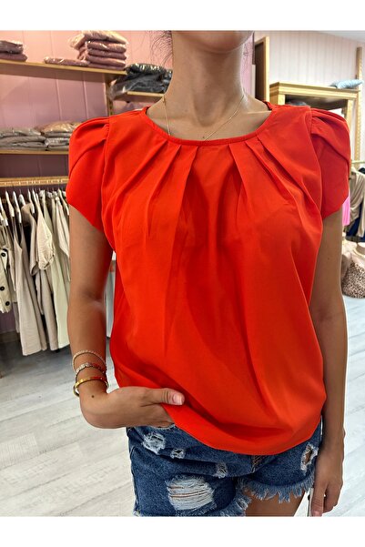 GLAMIFY FASHION Yuvarlak Pileli Yakalı Kol Detaylı Rahat Kesim Kısa Kol Şık V...