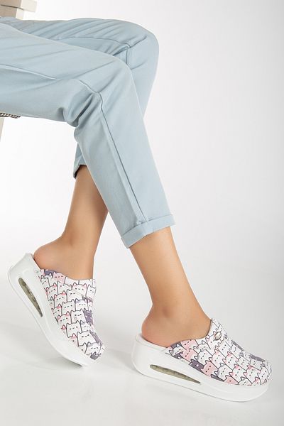 BLUMSABOTERLİK Women's Cool Sole Sabo Orthopedic Hospital, Doctor, Nurse, Veterinary Slippers with Cute Characters