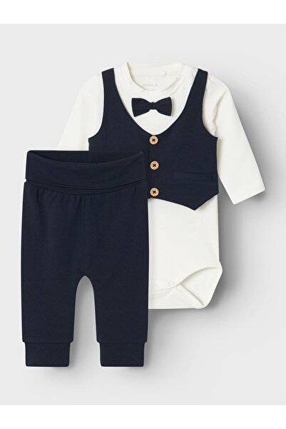 Name it im Set Strampler