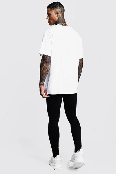 Oksit Tricou supradimensionat cu detaliu semnătura omului