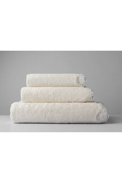 Gül Güler Petunia Lace Hand Towel