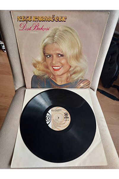 Neşe Karaböcek - Dost Bahçesi - 1979 Türkiya Basım Albüm